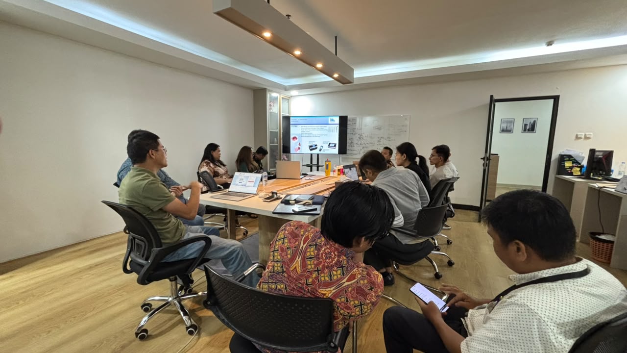 Pelatihan biolitec bersama tenaga kesehatan Indonesia
